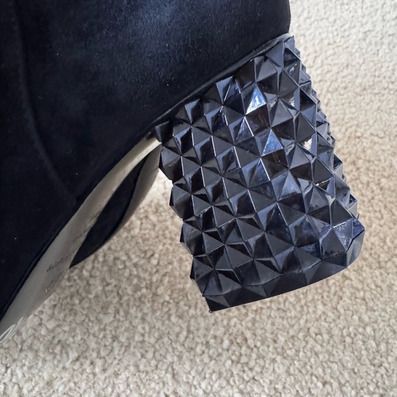 NEW‼️Antonio Melani Kinsley Suede Molded Lucite Heel Booties Sz. 8.5 M - Picture 6 of 12